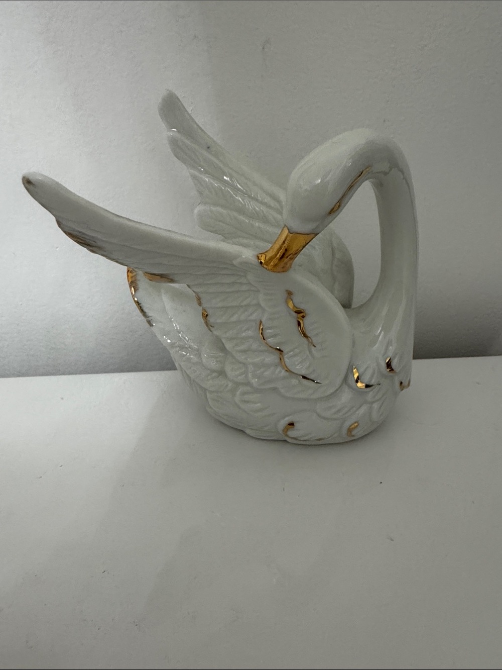 Vintage 1970’s White and Gold Porcelain Swan Figurine 4 x 4”